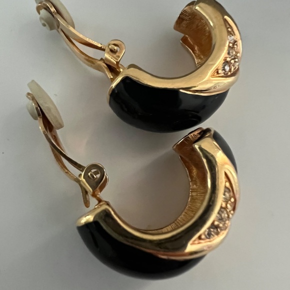 Vintage Swarovski Crystal Earrings Black Enamel and Gold-Tone Swan Marked - Picture 8 of 12